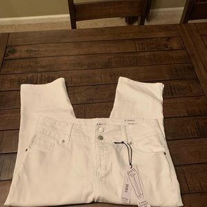 High Waisted capri pants